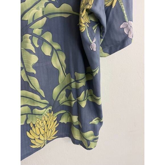 Tommy Bahama XL Silk Button Down Shirt Hawaiian Blue Green Yellow Resort Floral - Picture 11 of 11